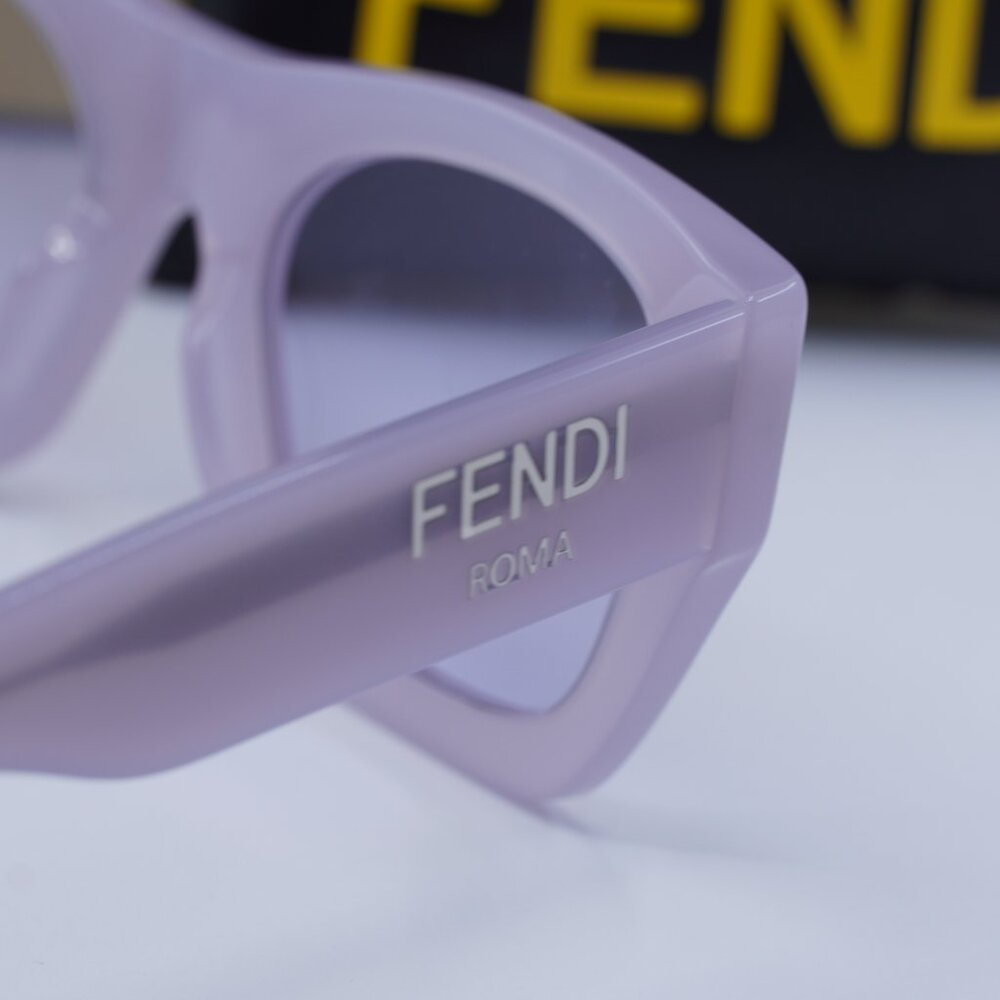 Final Price! Fendi FE40100I 81Y Sunglasses - Picture 7 of 8